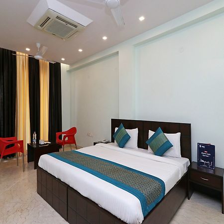 Oyo 9664 Sector 48 Otel Gurgaon Dış mekan fotoğraf