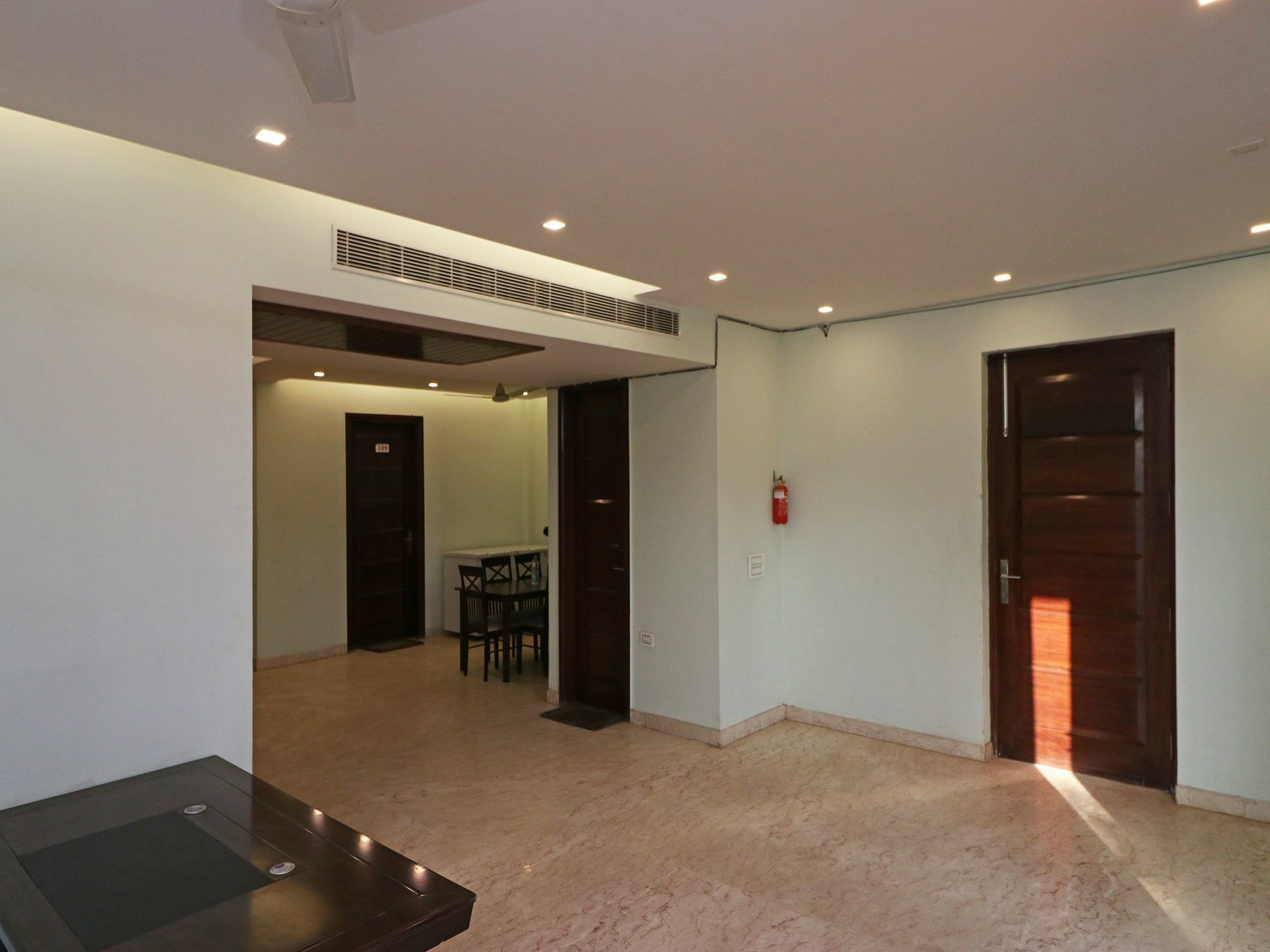 Oyo 9664 Sector 48 Otel Gurgaon Dış mekan fotoğraf