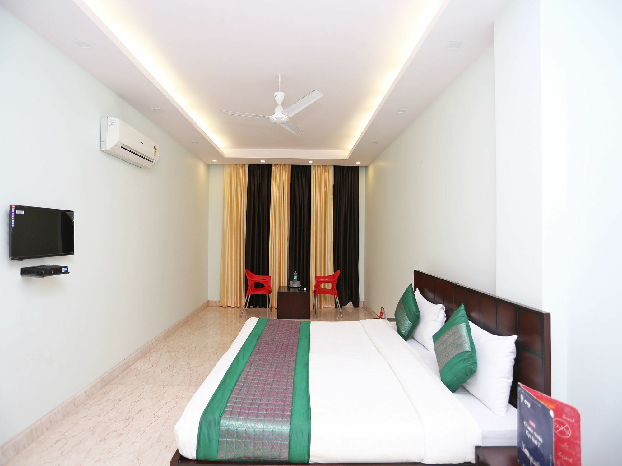 Oyo 9664 Sector 48 Otel Gurgaon Dış mekan fotoğraf