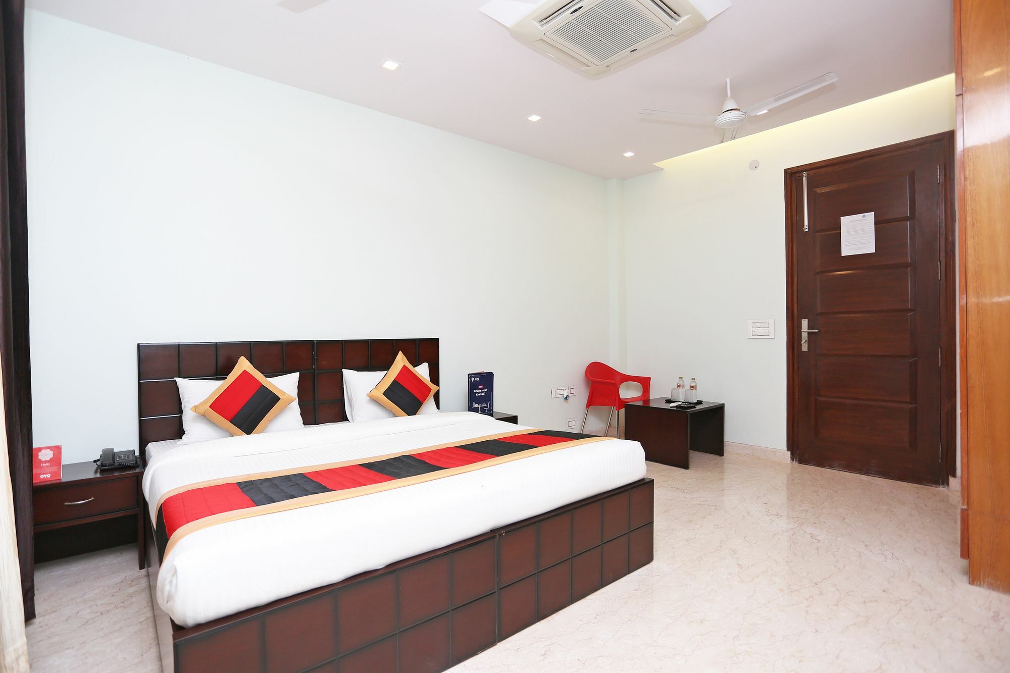 Oyo 9664 Sector 48 Otel Gurgaon Dış mekan fotoğraf